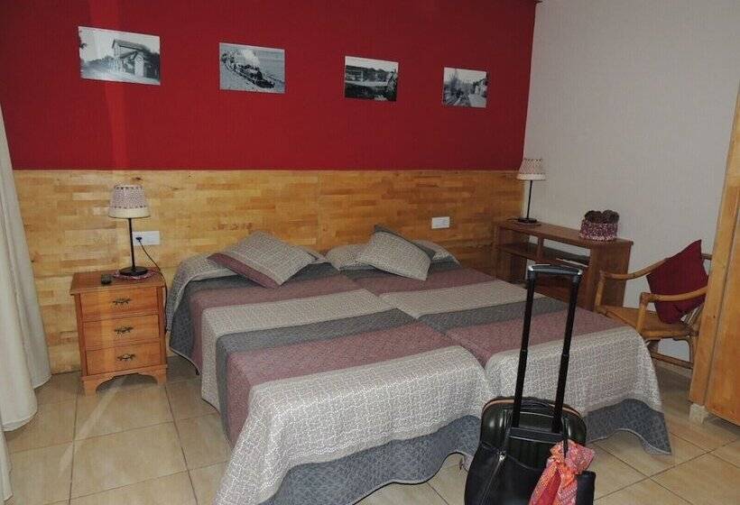 스탠다드 트리플 룸, Hostal Can Massot