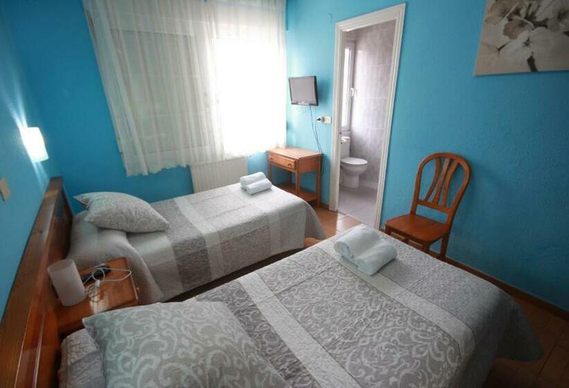 Номер Стандарт, Hostal Sanpatiel