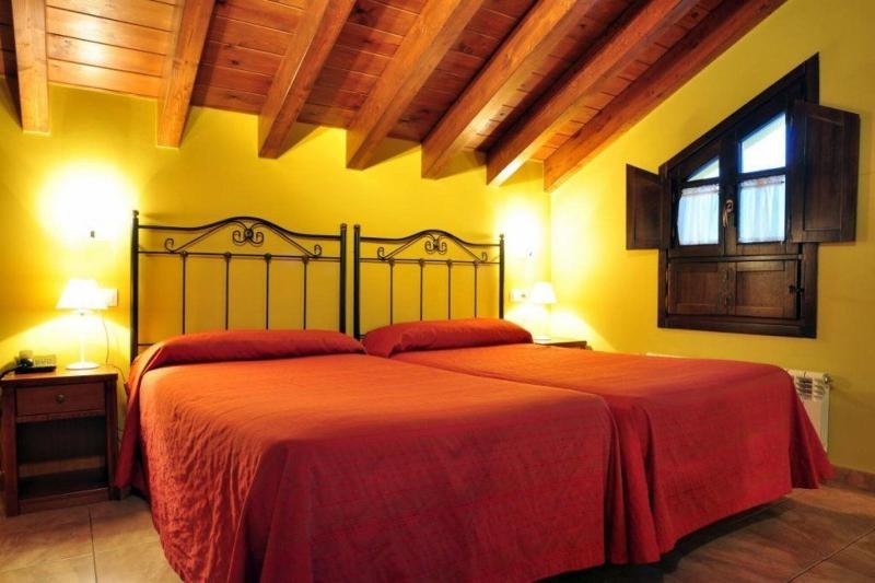 スーペリアトリプルルーム, Hostal Europa