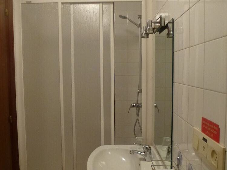 스탠다드 룸, Hostal Palas