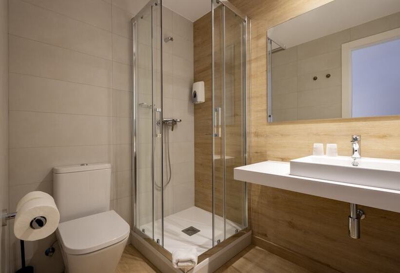 اتاق سوپریور, Hostal Sans