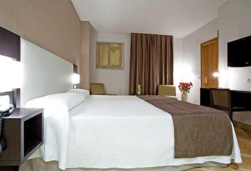 Номер Стандарт, Hostal Carlos Iii