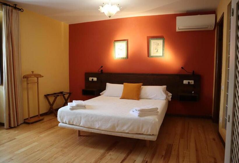 Номер Deluxe, Hostal Almadiero