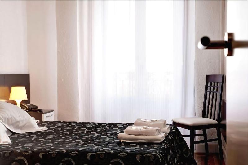 Habitación Estándar, Hostal Besaya