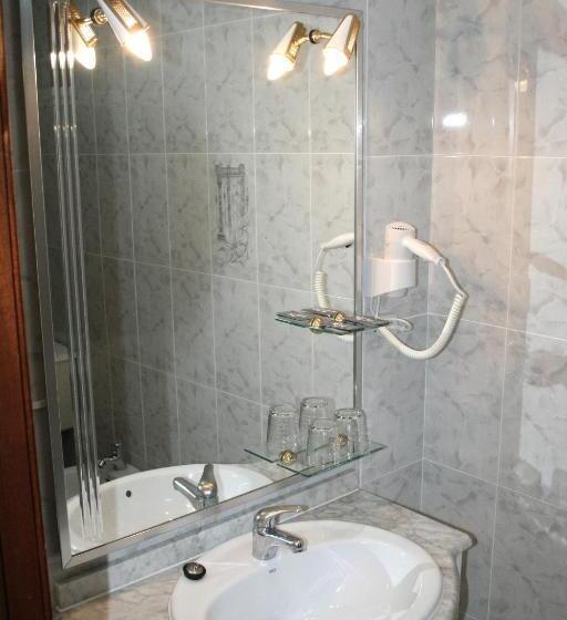 Номер Стандарт, Hostal La Corte