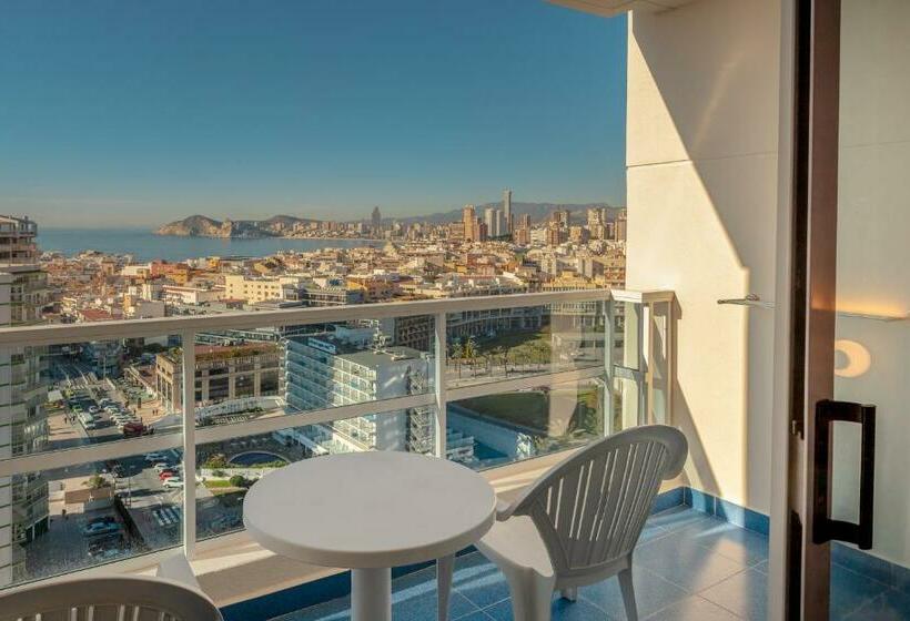 Quarto Triplo Deluxe Vista Mar, Rh Victoria & Spa