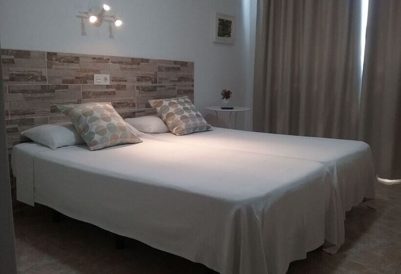 스탠다드 룸, Hostal Residencia Cardona