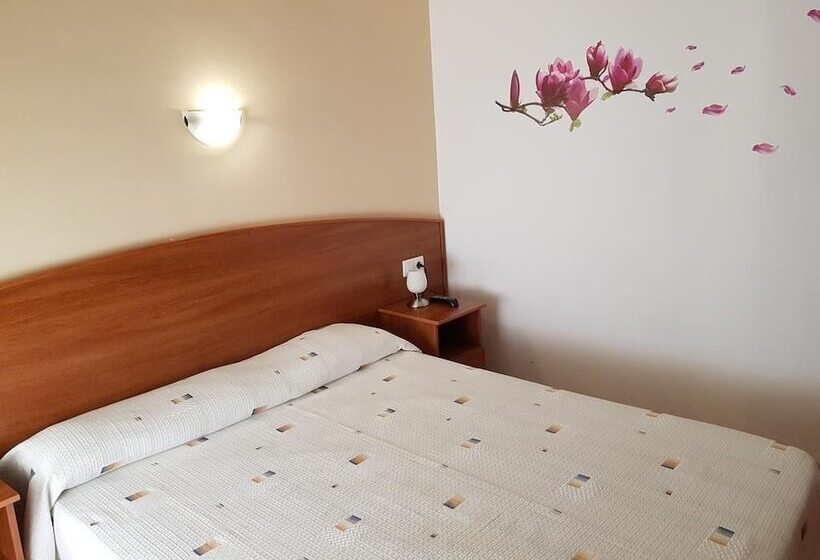 エコノミールーム, Hostal Mary  Only Adults 21 And Up