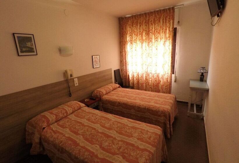 Номер Стандарт, Hostal Palafox