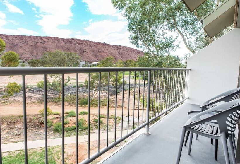 سوئیت جونیور با چشم‌انداز کوهستان, Doubletree By Hilton Alice Springs