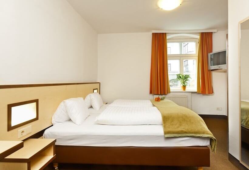 Номер Стандарт, Goldene Krone Innsbruck