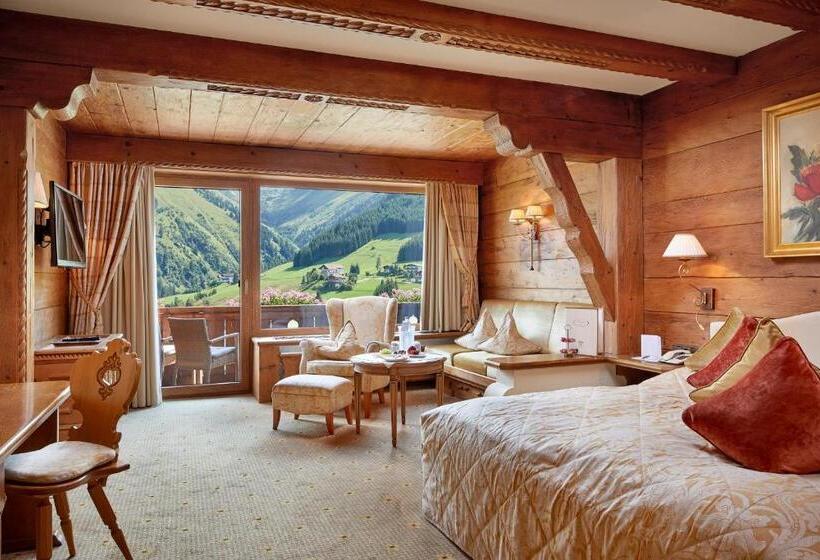 Студия Стандарт, Singer – Relais & Châteaux
