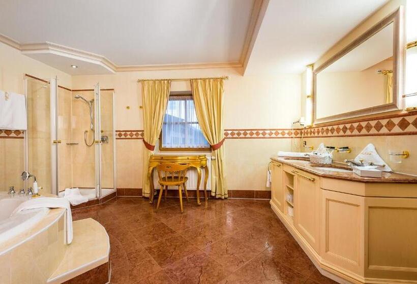 Люкс Повышенной Комфортности, Wellnesshotel ...liebes Rot Flüh