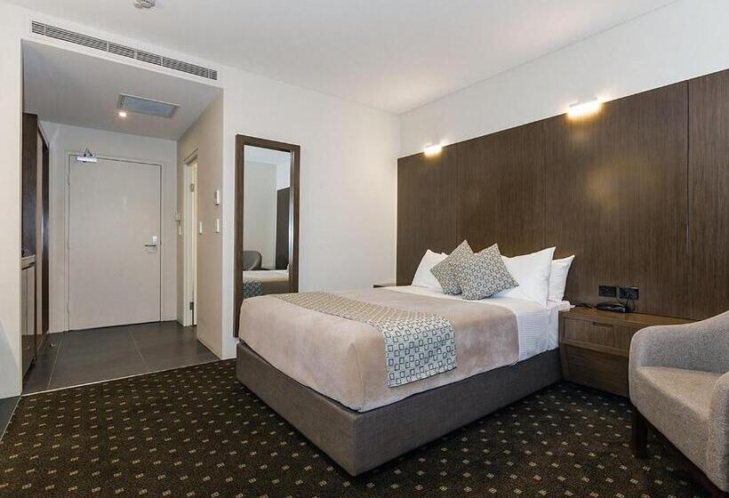デラックスルーム, Bankstown Motel 10
