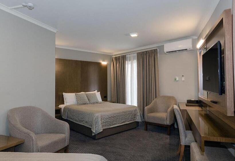 デラックスルーム, Bankstown Motel 10