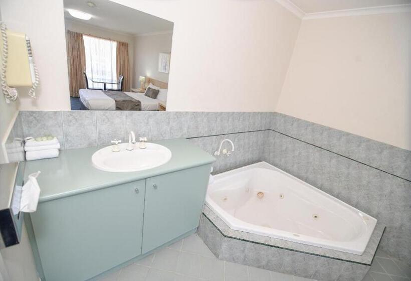 اتاق استاندارد با وان آب گرم, Sandown Heritage Motel