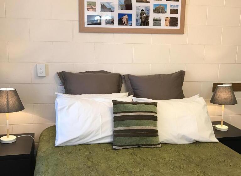 Quarto Economy, The Lodge Outback Motel