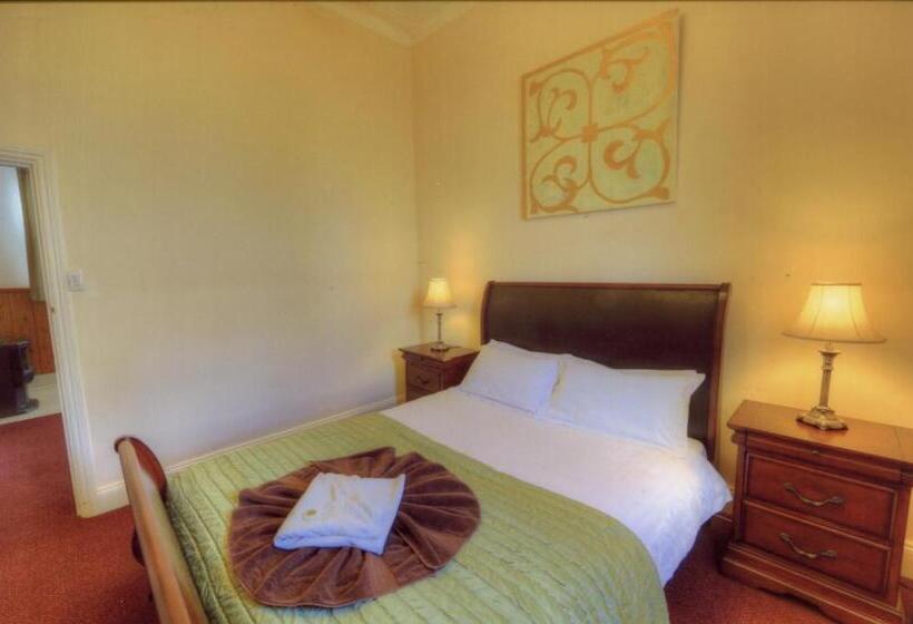 Casa 3 Quartos, The Lodge Outback Motel