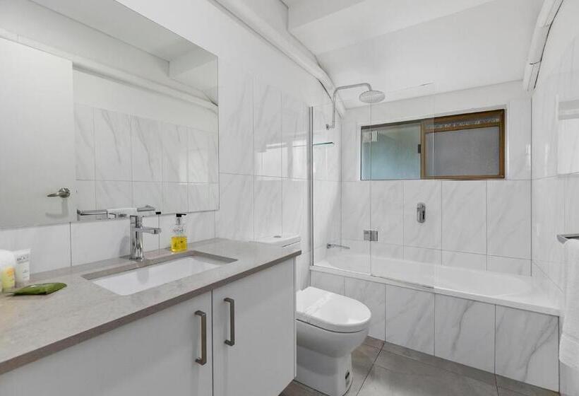 침실 3개 아파트, The Noosa Apartments