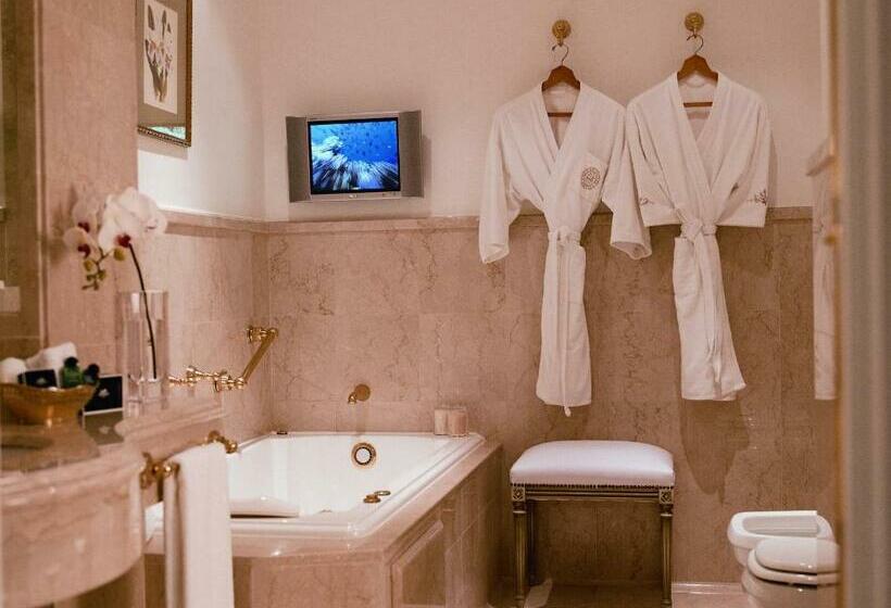 اتاق پرمیوم, Alvear Palace Hotel   Leading Hotels Of The World