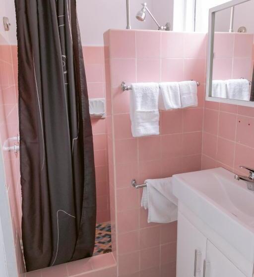 اتاق استاندارد با چشم‌انداز دریاچه, Black Swan Waterfront Motel