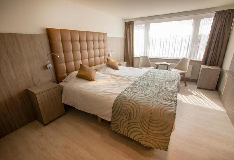 Номер Стандарт, Atlanta Knokke