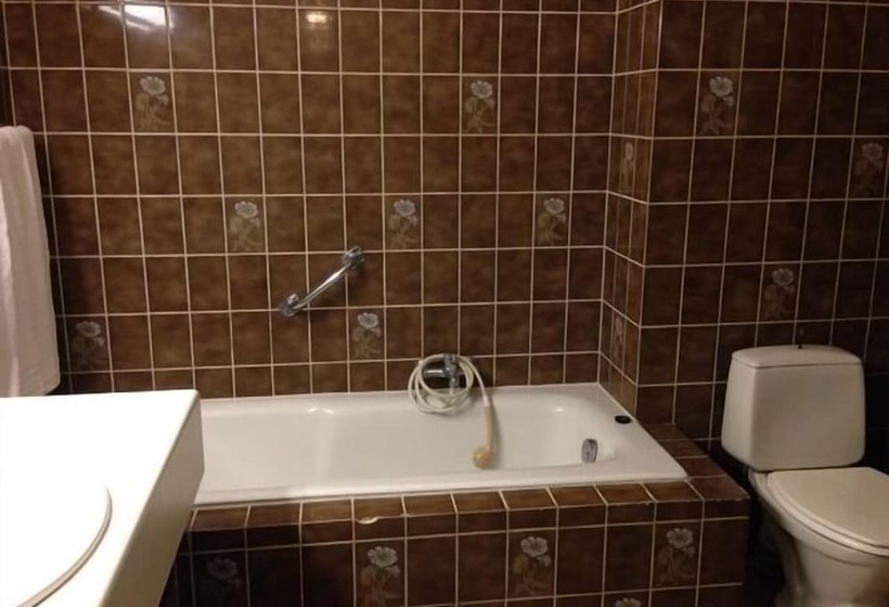 اتاق استاندارد چهار تخته, Manhattan Hotel Brussels