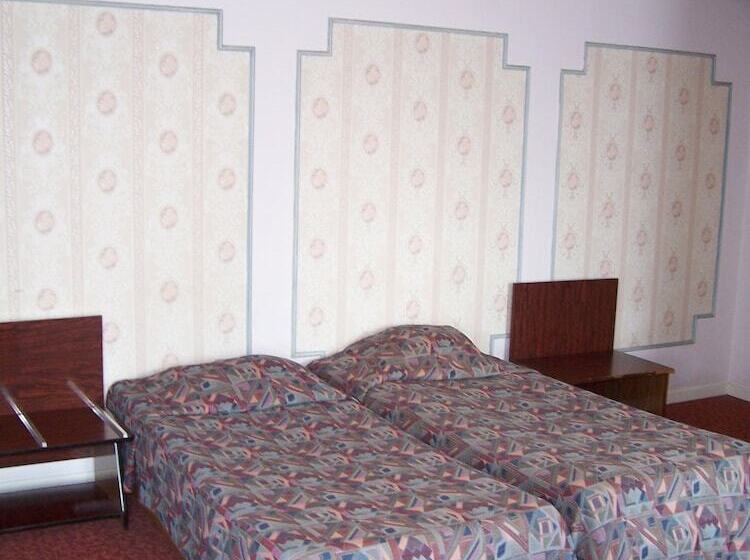 اتاق استاندارد چهار تخته, Manhattan Hotel Brussels