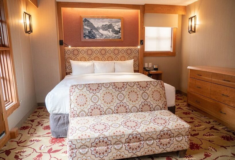 带大床的套房, Banff Ptarmigan Inn
