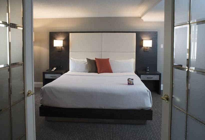 Люкс, Crowne Plaza Fredericton Lord Beaverbrook, An Ihg