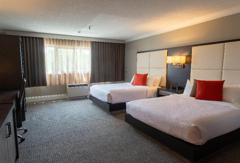 Номер Стандартный Кровать Куин, Crowne Plaza Fredericton Lord Beaverbrook, An Ihg
