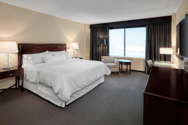 キングサイズベッドのスタンダードルーム, The Westin Edmonton