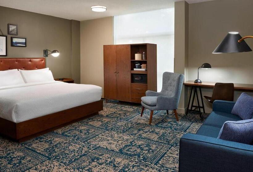 キングサイズベッドのクラシックルーム, Four Points By Sheraton Toronto Airport