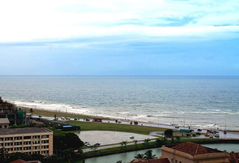 行政房间, Hilton Colombo