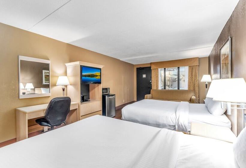 Номер Стандарт 2 Двуспальные Кровати, Seven Oaks Hotel Regina