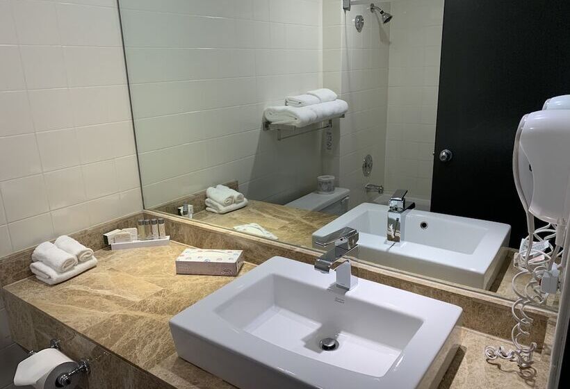 Номер Executive, The Lonsdale Quay