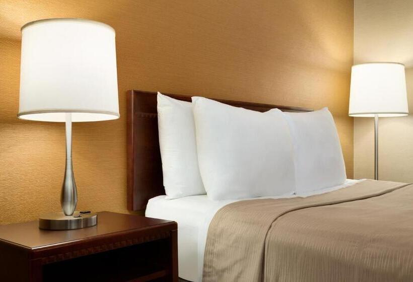 Номер бизнес-класса, Travelodge By Wyndham Toronto East