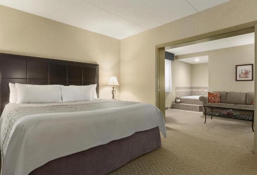 Люкс Кровать Кинг, Travelodge By Wyndham Winnipeg East