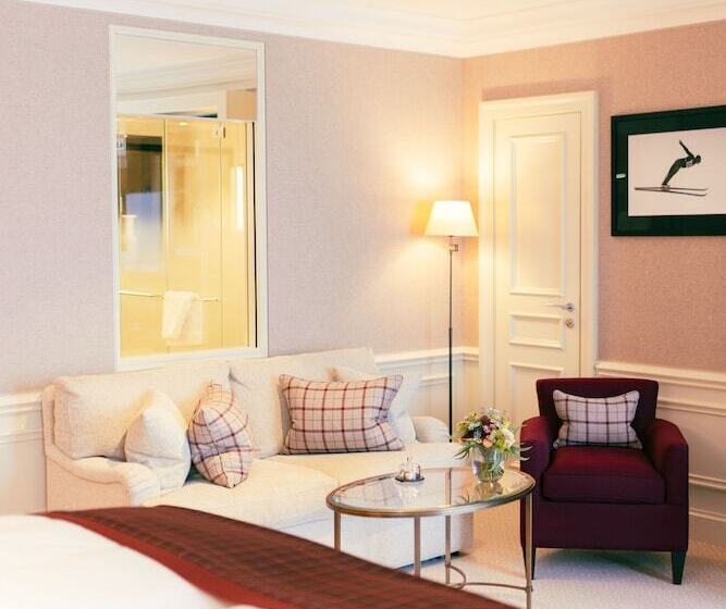 اتاق لوکس با چشم‌انداز دریاچه, Kulm Hotel St. Moritz