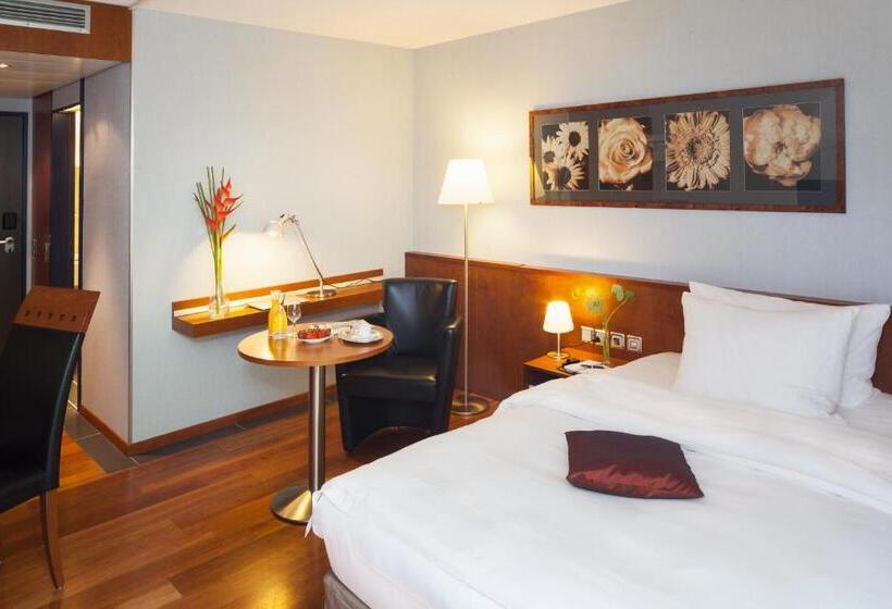 Номер Стандарт Двуспальная Кровать, Mövenpick Hotel Egerkingen