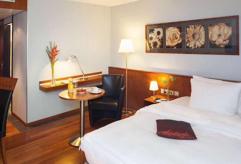 Семейный Номер, Mövenpick Hotel Egerkingen