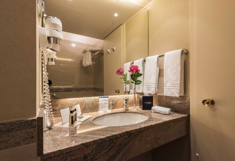 اتاق استاندارد با چشم‌انداز, Royal Plaza Montreux