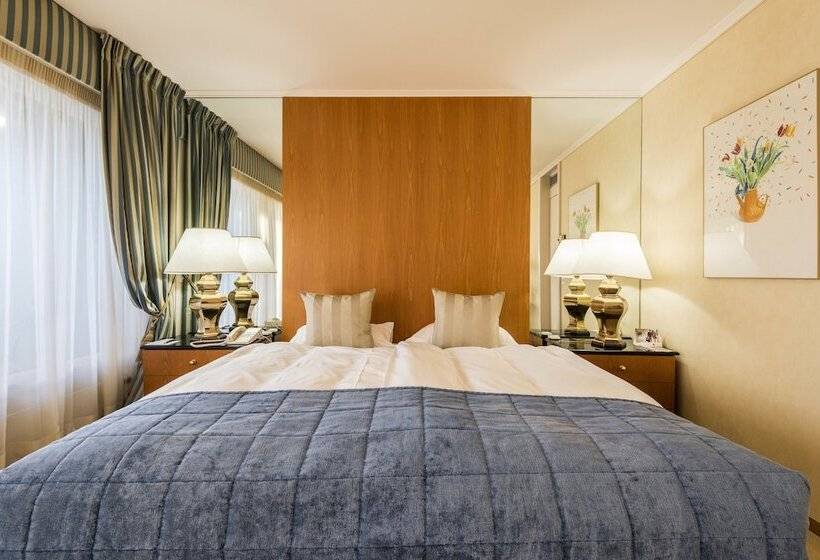 اتاق لوکس با چشم‌انداز دریاچه, Royal Plaza Montreux