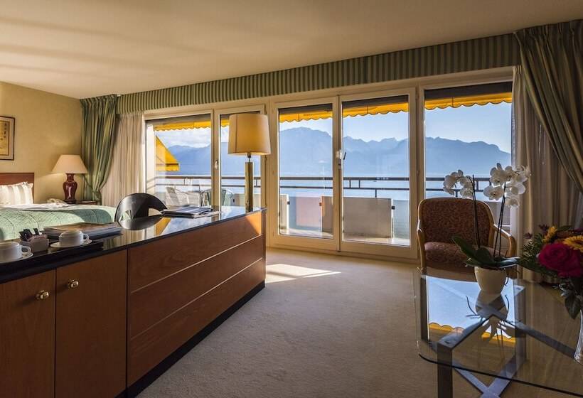 سوییت جونیور با چشم‌انداز دریاچه, Royal Plaza Montreux