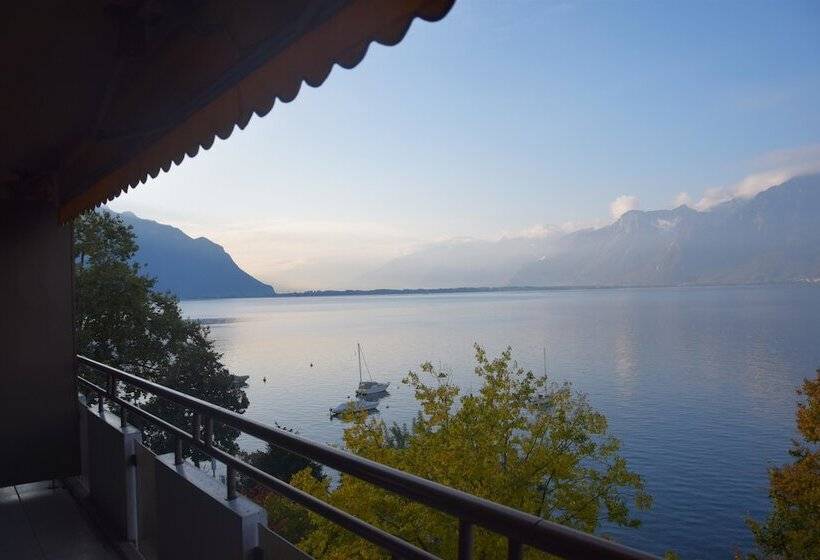 سوییت جونیور با چشم‌انداز دریاچه, Royal Plaza Montreux
