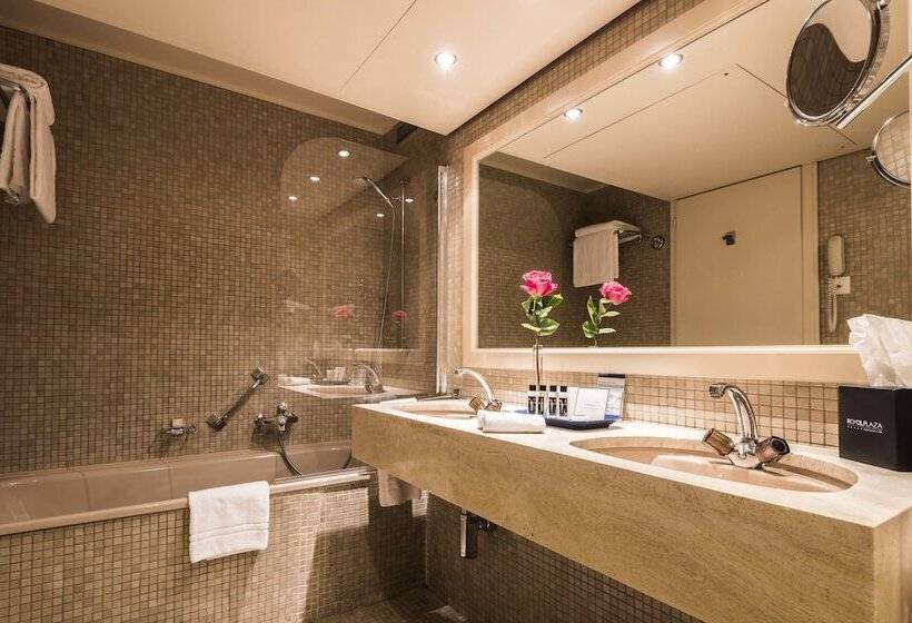 سوییت جونیور با چشم‌انداز دریاچه, Royal Plaza Montreux