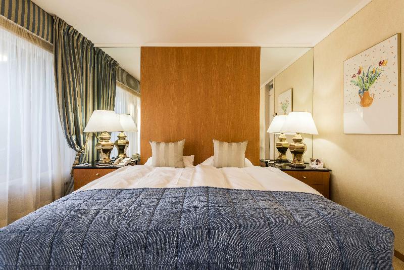 اتاق لوکس با چشم‌انداز دریاچه, Royal Plaza Montreux