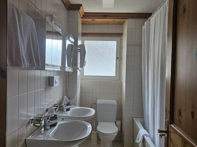 سوییت جونیور راحتی, Schweizerhof Pontresina