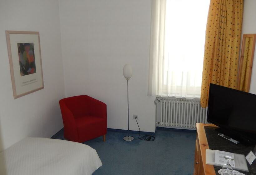 اتاق راحتی یک تخته, Schweizerhof Pontresina