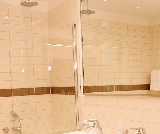 اتاق لوکس, Schweizerhof Pontresina